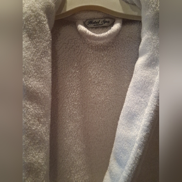 Hotel Spa Collection Robe - Picture 4 of 6